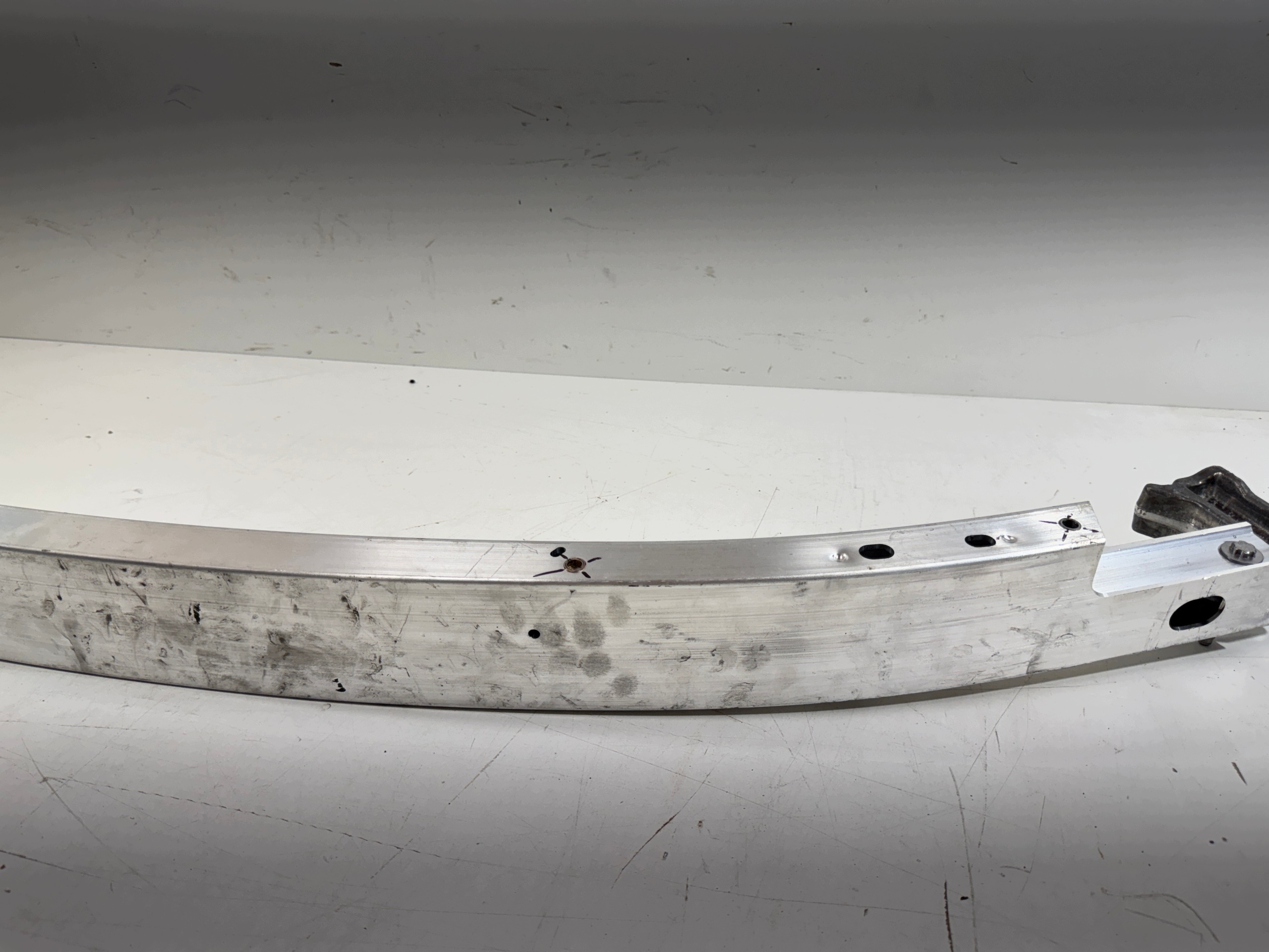 Front Bumper Beam Tesla Model Y Used image 6