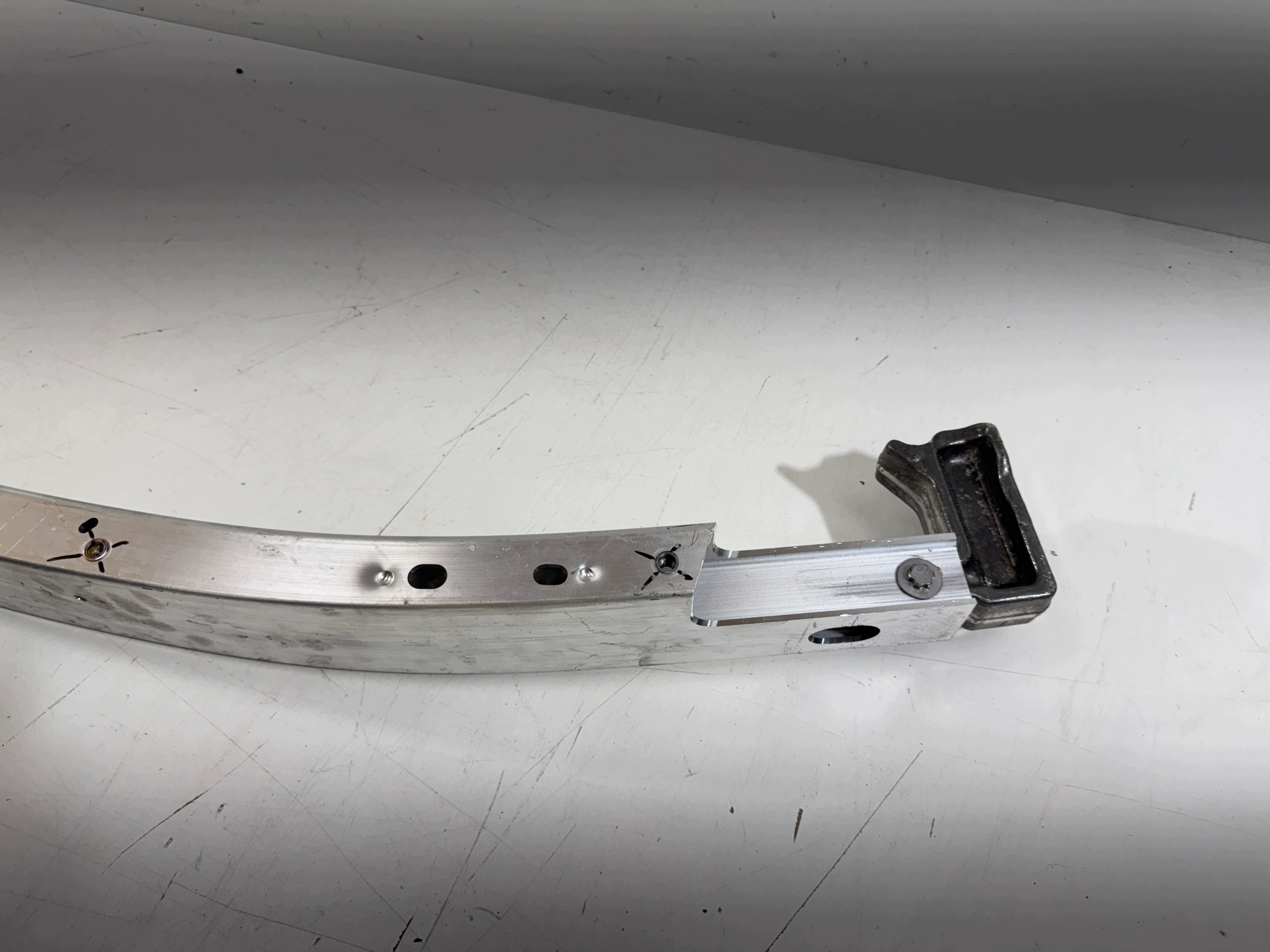 Front Bumper Beam Tesla Model Y Used image 8