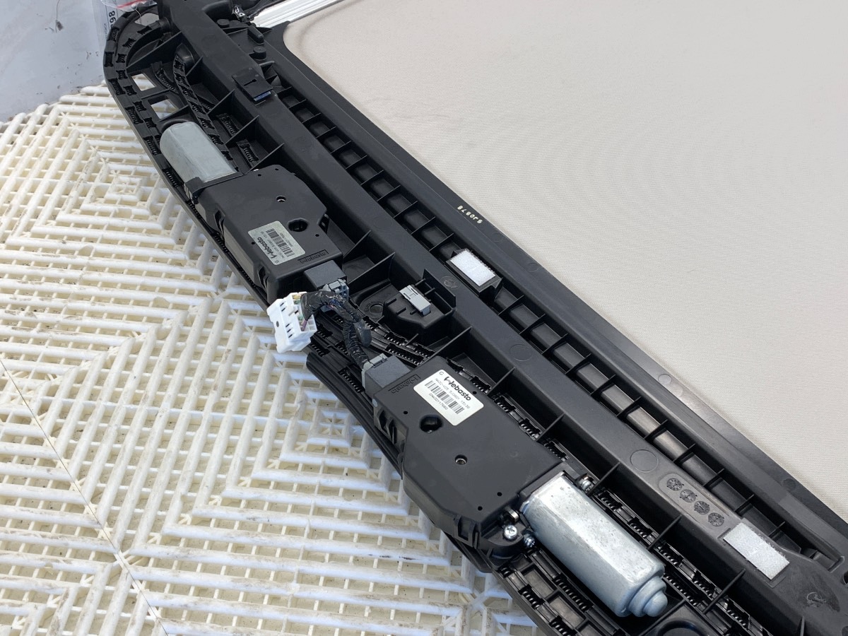 Techo solar Nissan X-Trail T32 usado OEM LORK-437-116533 image 5