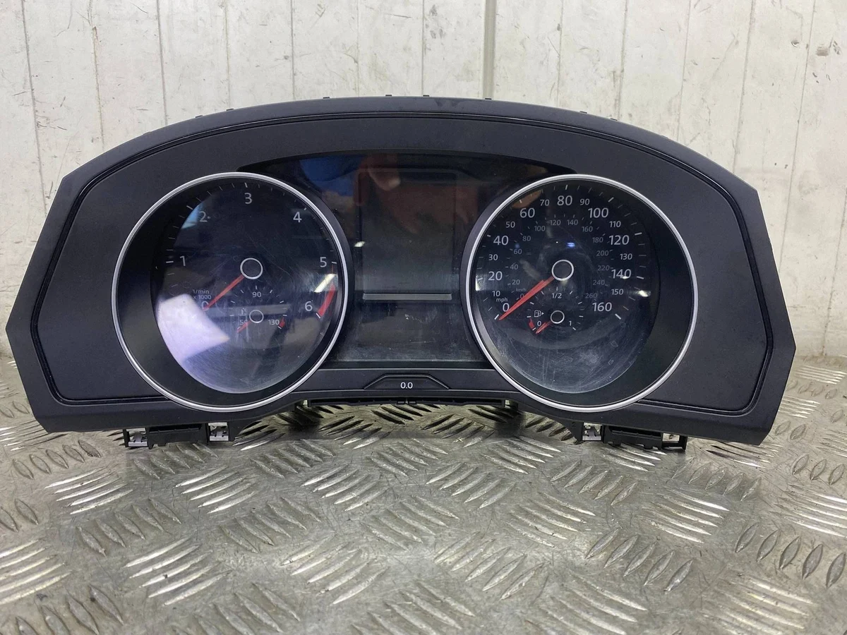 Compteur VW Passat B8 2.0 Anglais UK 3G0920941