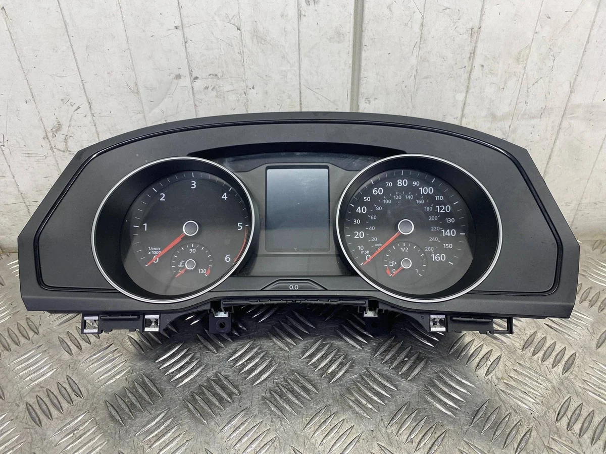 Mittaristo VW Passat B8 2.0 UK 3G0920941
