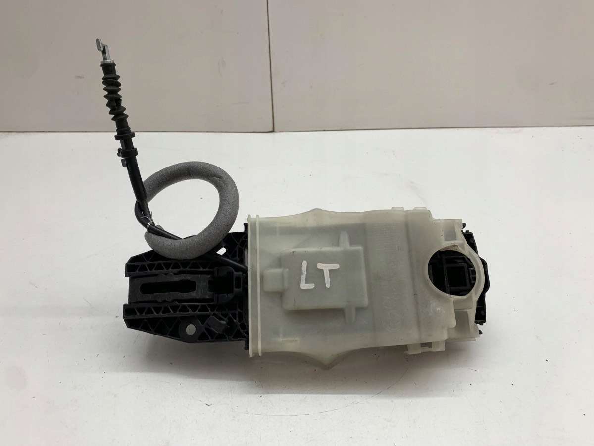 Yttre dörrhandtag Vänster Bak Skoda Octavia III image 3