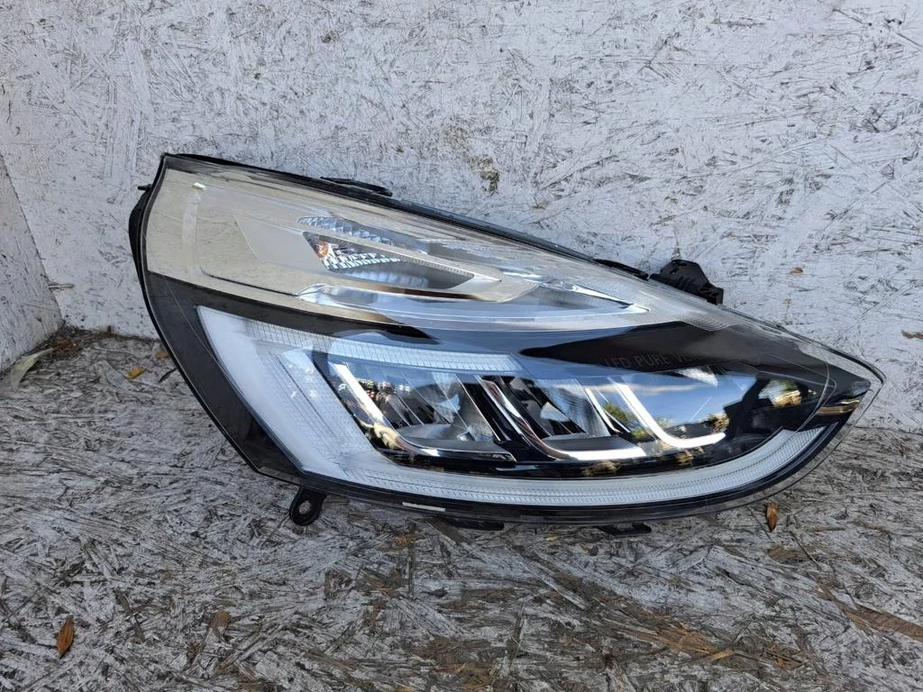 Renault Clio 4 IV ajovalo oikea LED