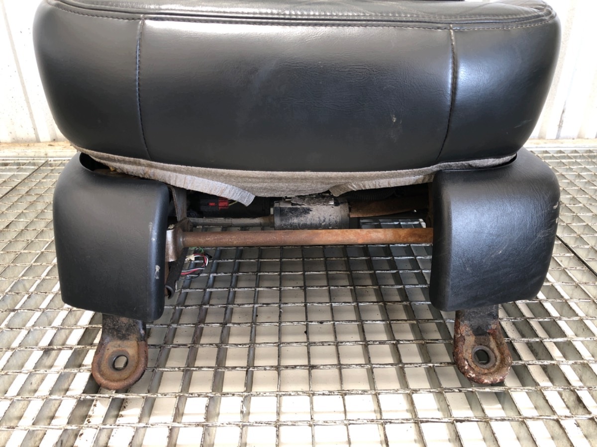 Sedile anteriore sinistro Ford Maverick SUV usato OEM