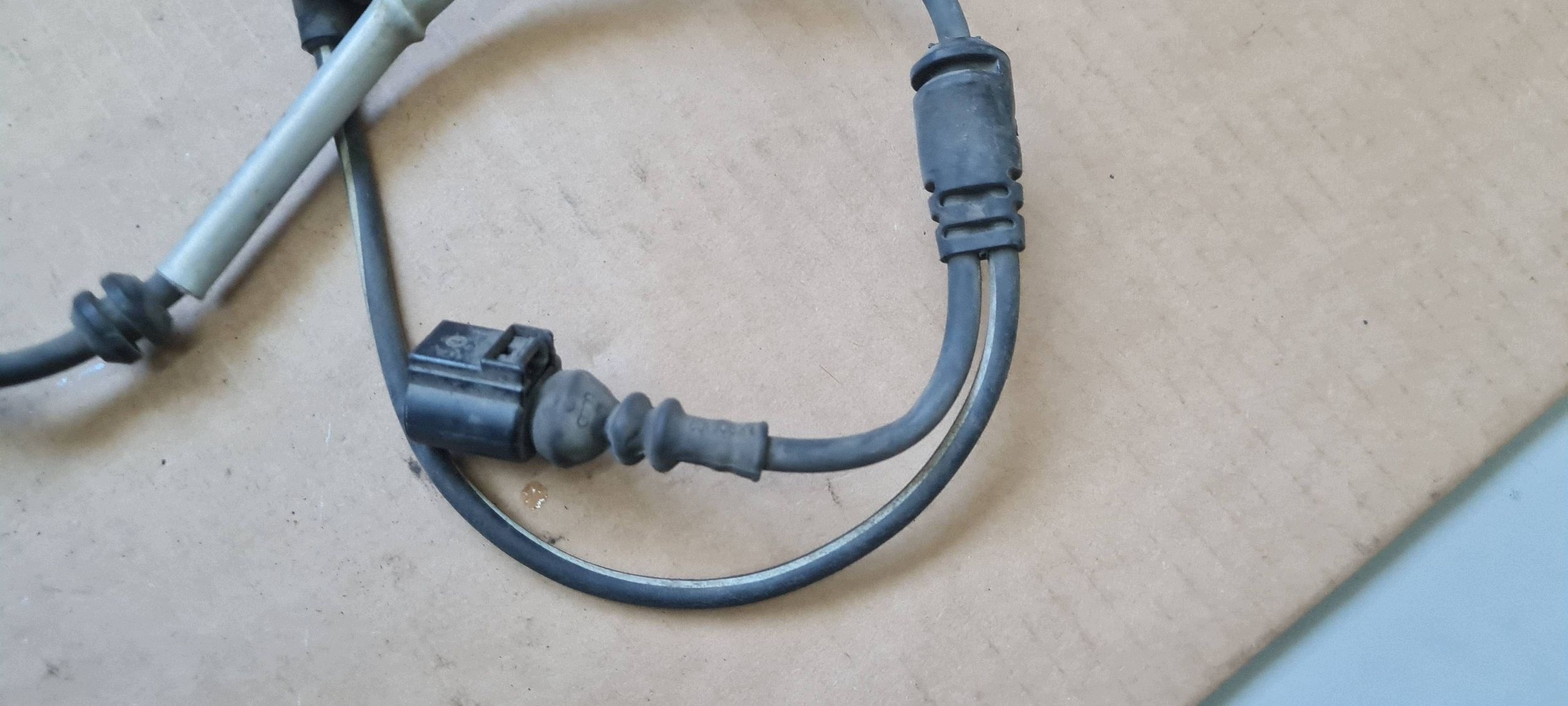 Audi A5 8W ABS Wheel Sensor Plug Left Front image 9