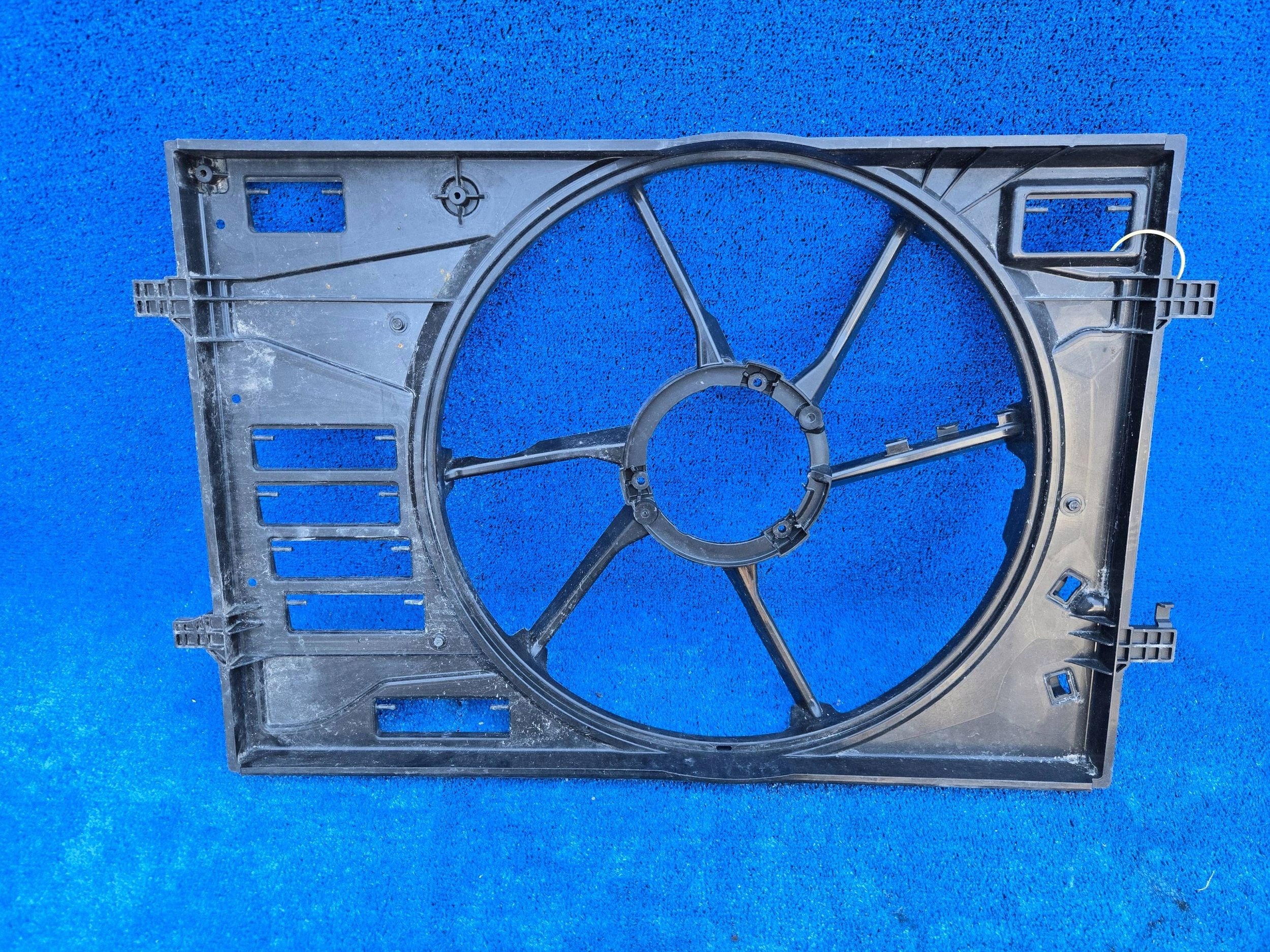 VW Audi Seat Skoda Ventilator Behuizing 2Q0121207N image 3