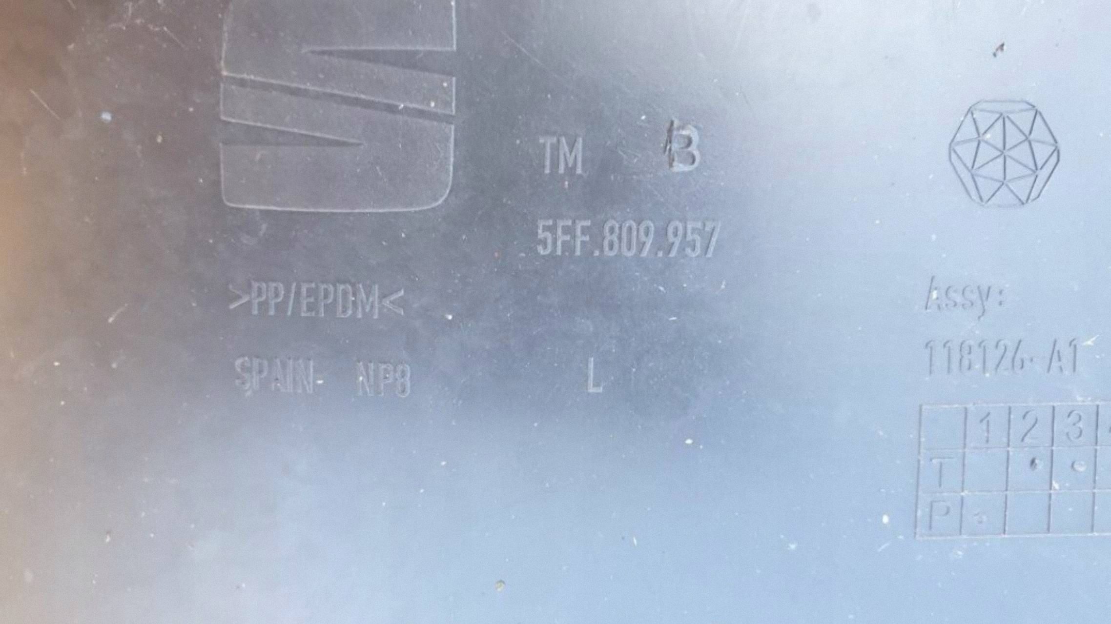 Cupra Formentor Radlauf vorne rechts 5ff809957