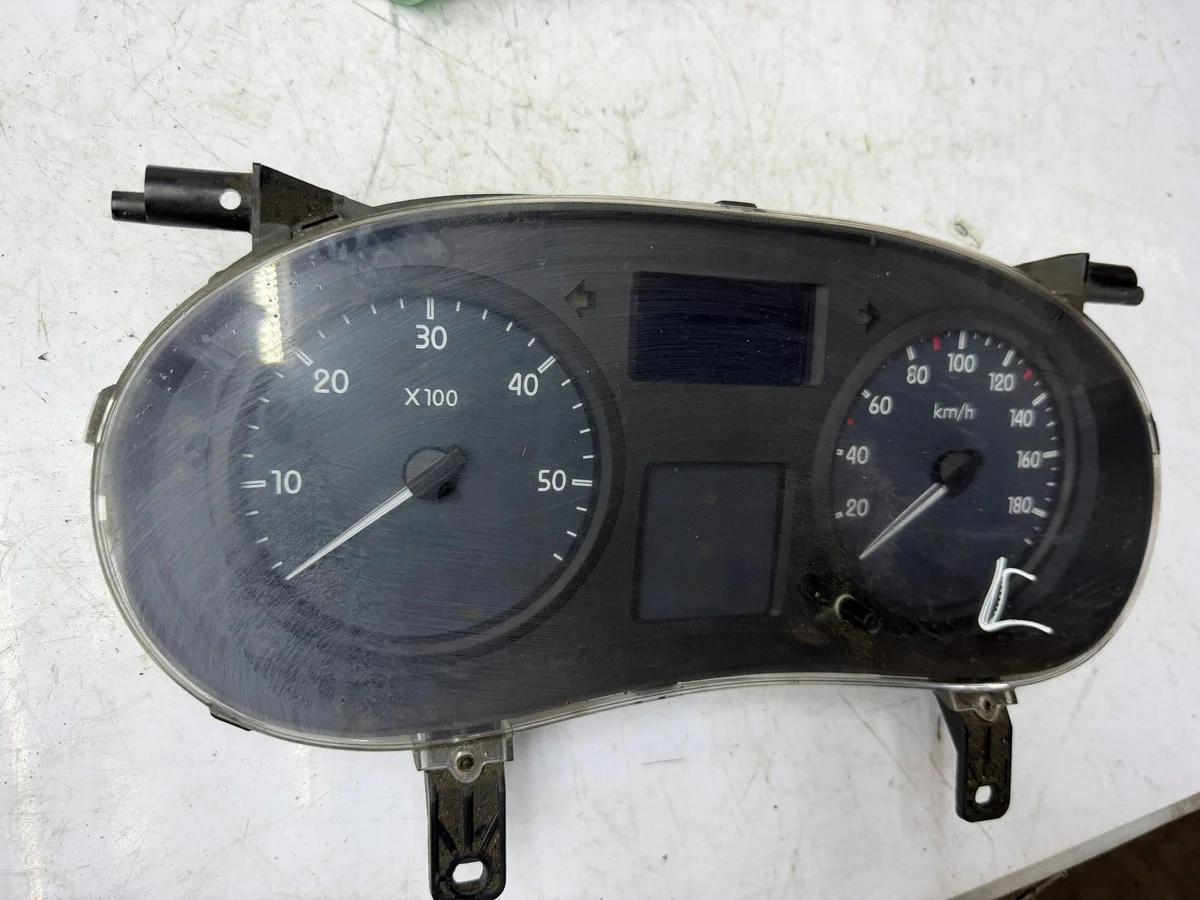 Compteur Renault Master II P8200467952E image 2