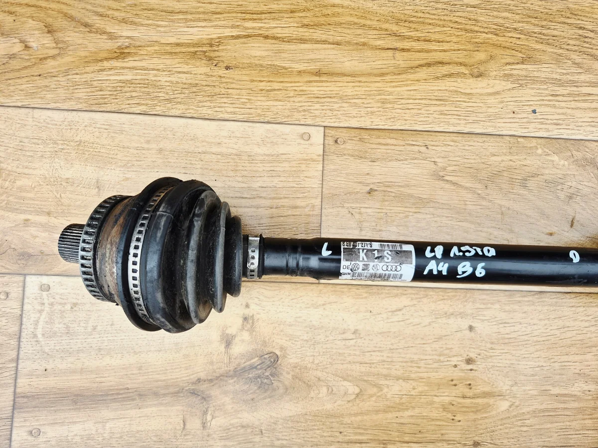 Audi A4 B6 Left Short Axle 8E0407271S