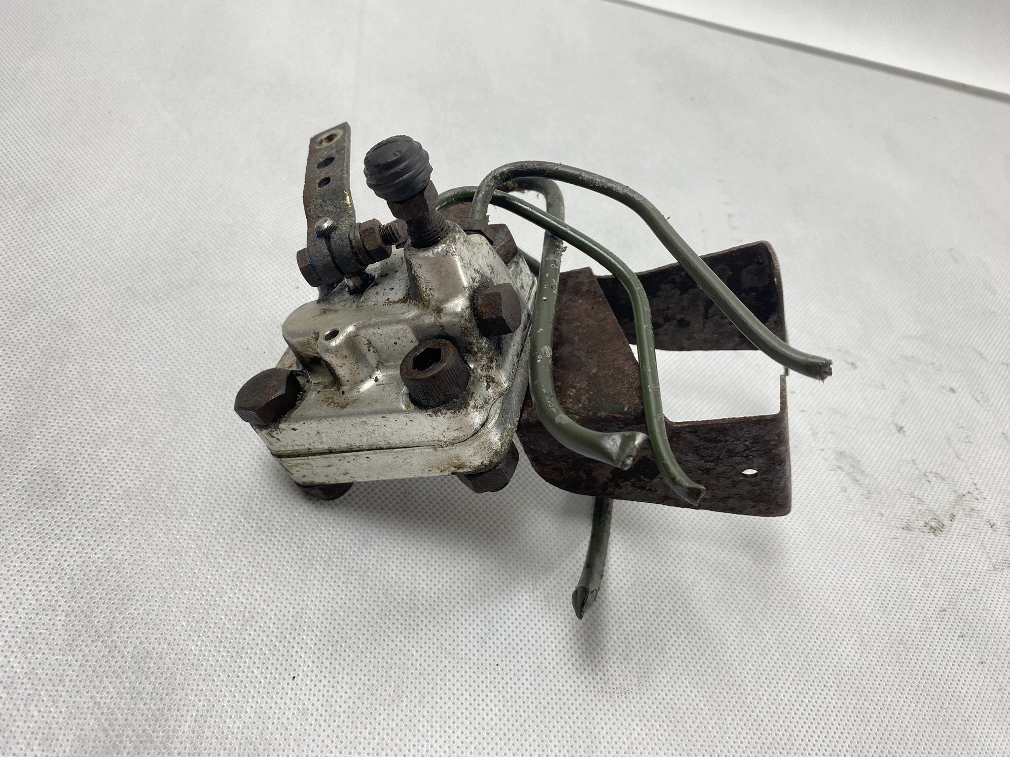Regulator vering achter Mercedes W123 W124 image 7