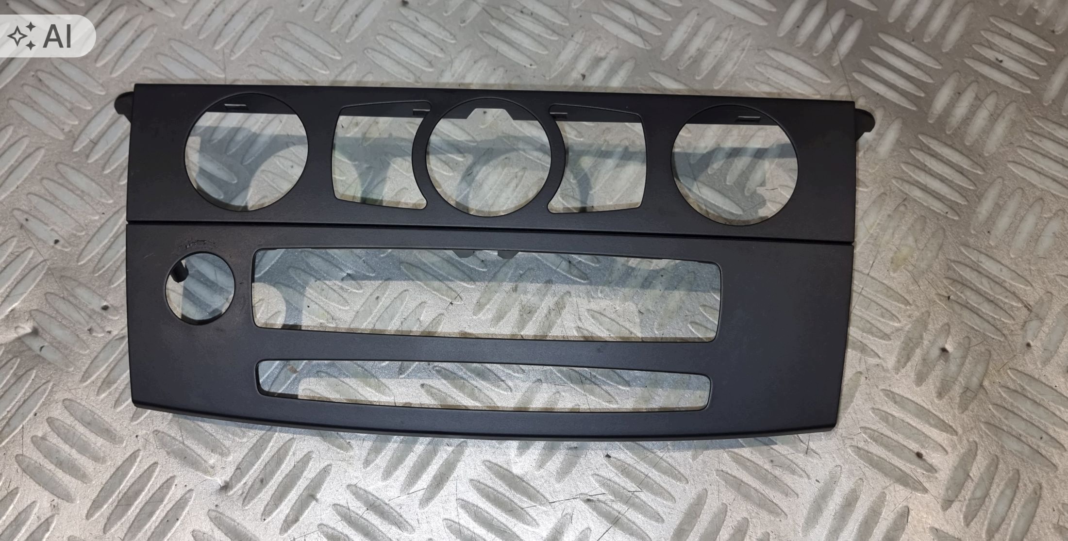 BMW 5 E60 E61 LCI Cadre Console CD image 2