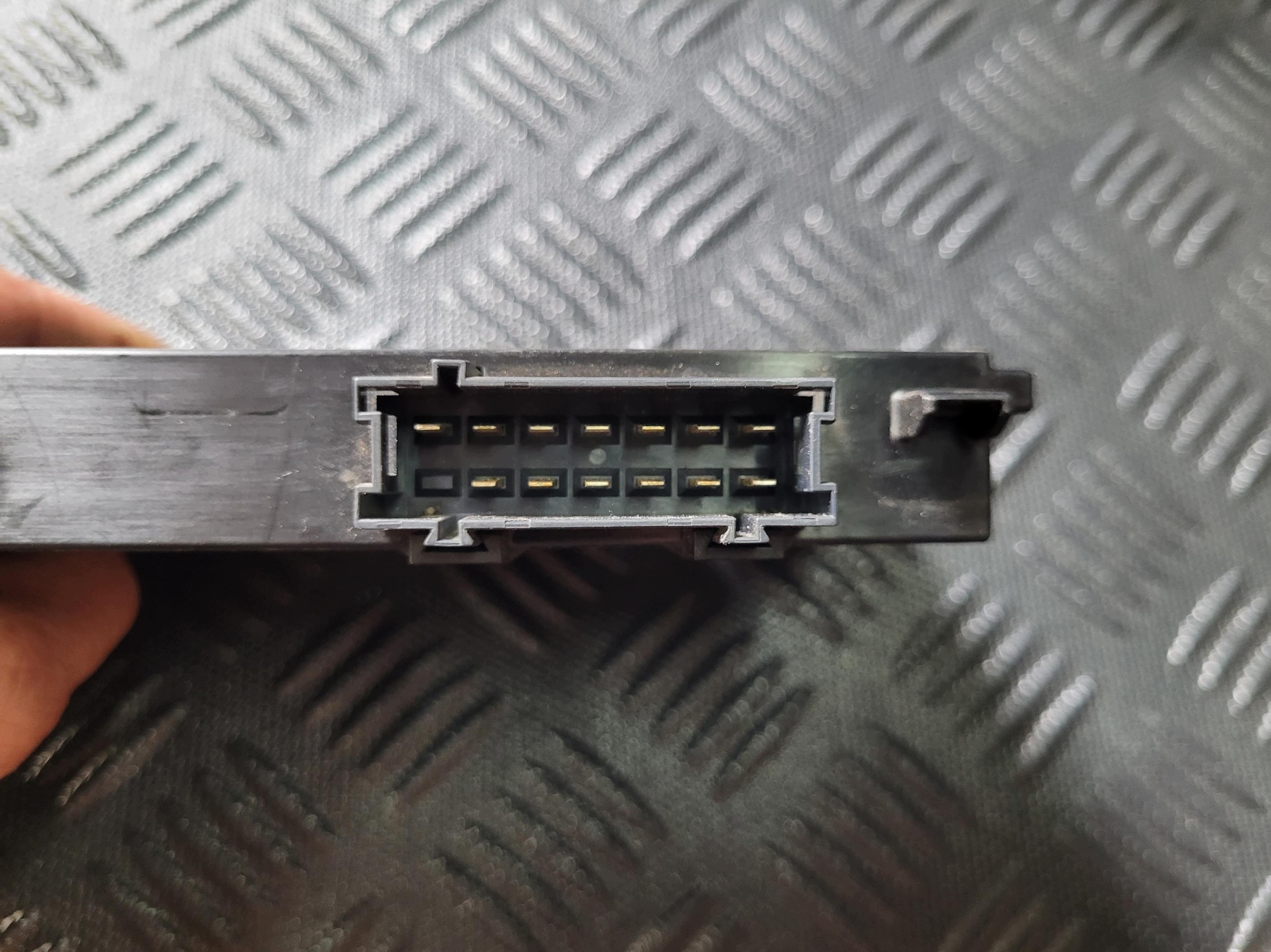 Module commande siège Jeep Cherokee KL 68105045AE image 3