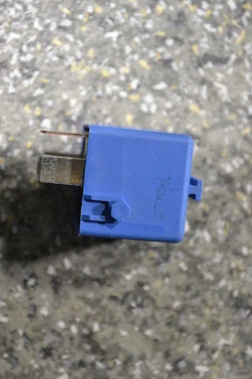 Relais BMW 3 E46 V23134K59X313 2.0d 85kW 2001 image 2