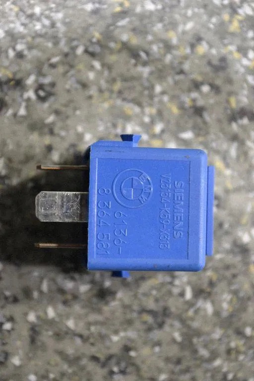 Relais BMW 3 E46 V23134K59X313 2.0d 85kW 2001 image 6