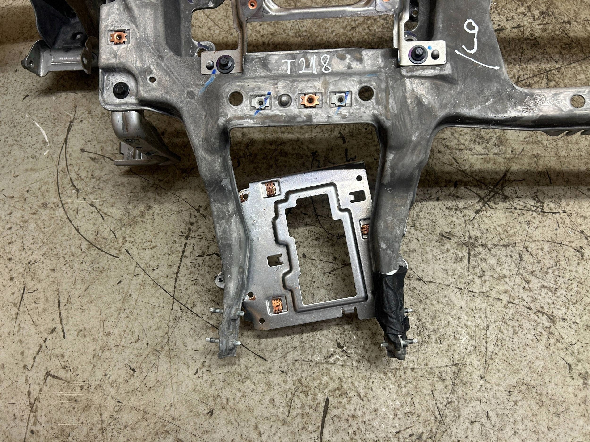 Ford Mustang Mach-E dashboard reinforcement LJ9BR04545AE image 4