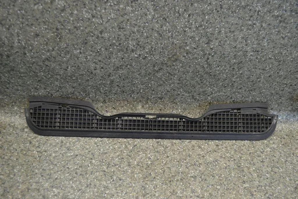 Grille ventilation BMW Série 3 E36 Touring image 2