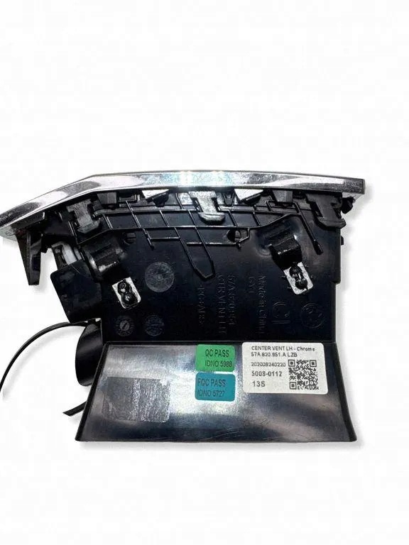 SKODA KAROQ 57A820951 Dashboard Vent image 6