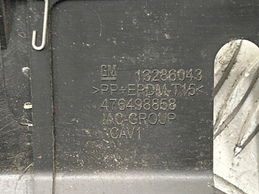 Opel Meriva B tavaratilan verhoilu vasen image 6