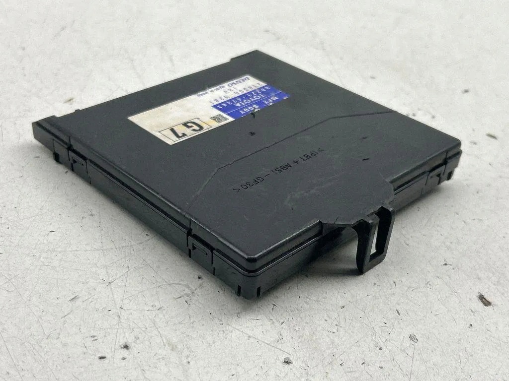 Module confort TOYOTA PRIUS PLUS 8922147241 image 3