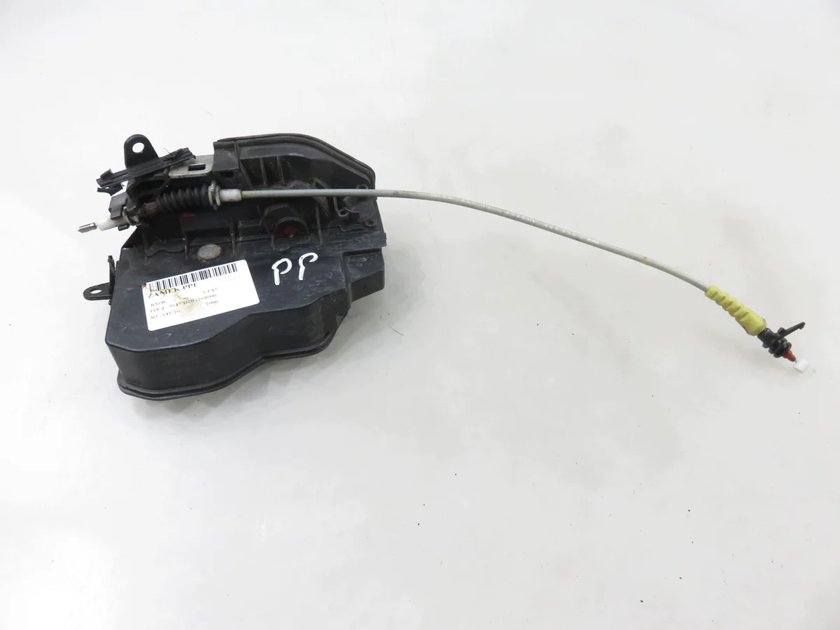 Serrure Avant Droite BMW 1 E87 OEM 7167068