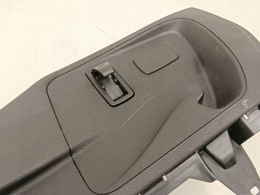 BMW F46 Grand Tourer Panel Maletero Izquierdo image 3