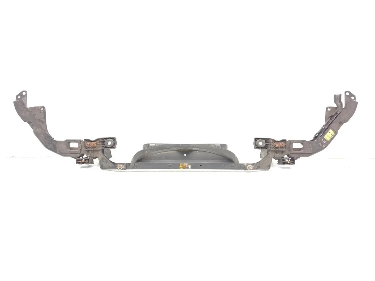 Jaguar XF Panneau de fixation radiateur 2015 image 4