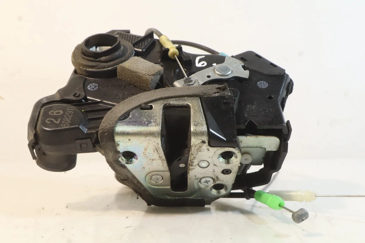 Sluiting links voor Suzuki Grand Vitara II