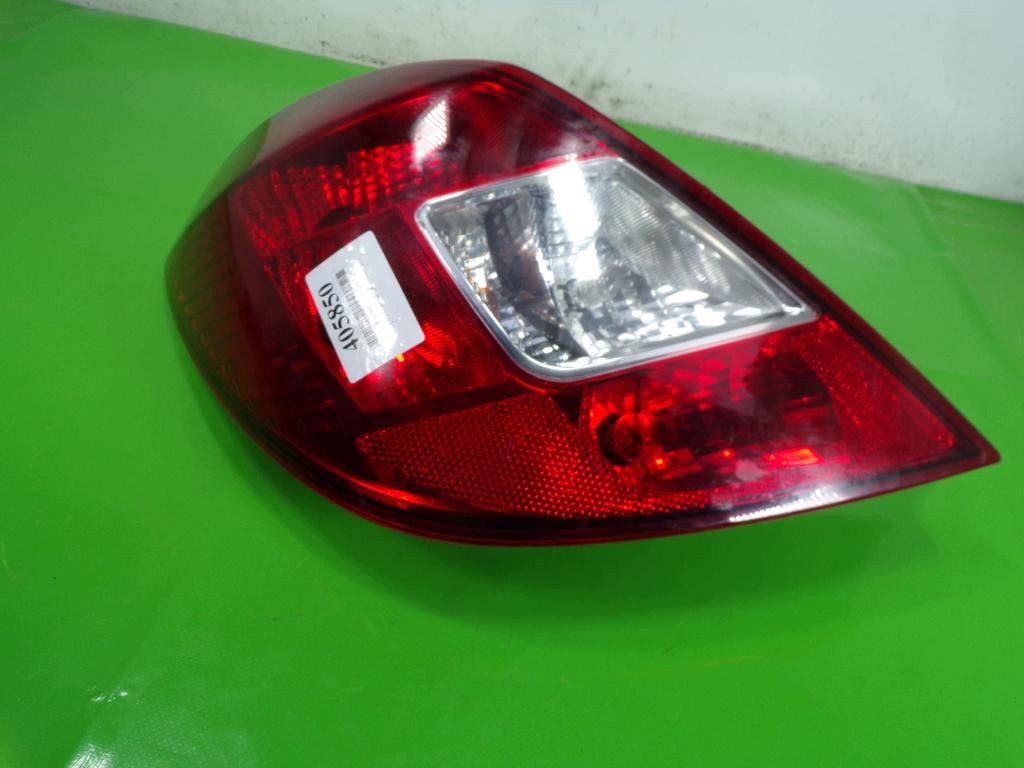 Opel Corsa Lâmpada Traseira Esquerda OEM F-405850- image 2
