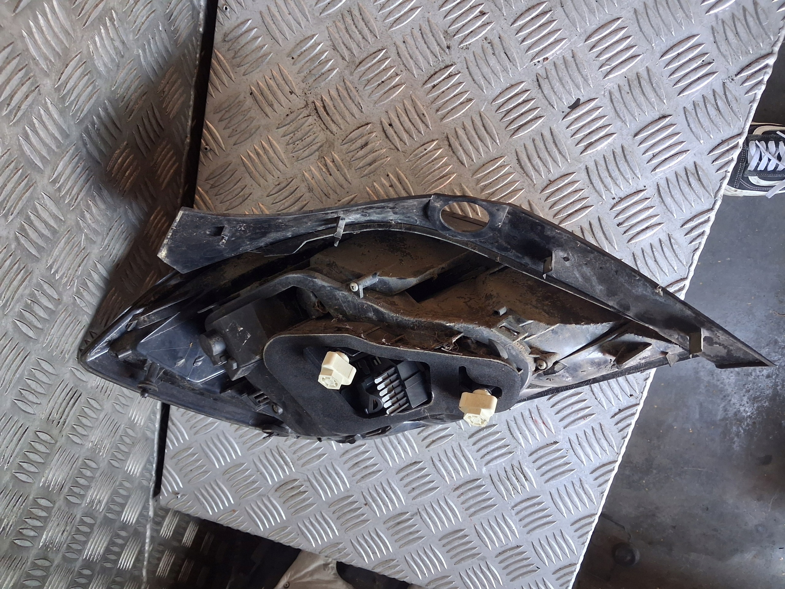 Feu arrière droit Opel Astra H 13222325 image 6