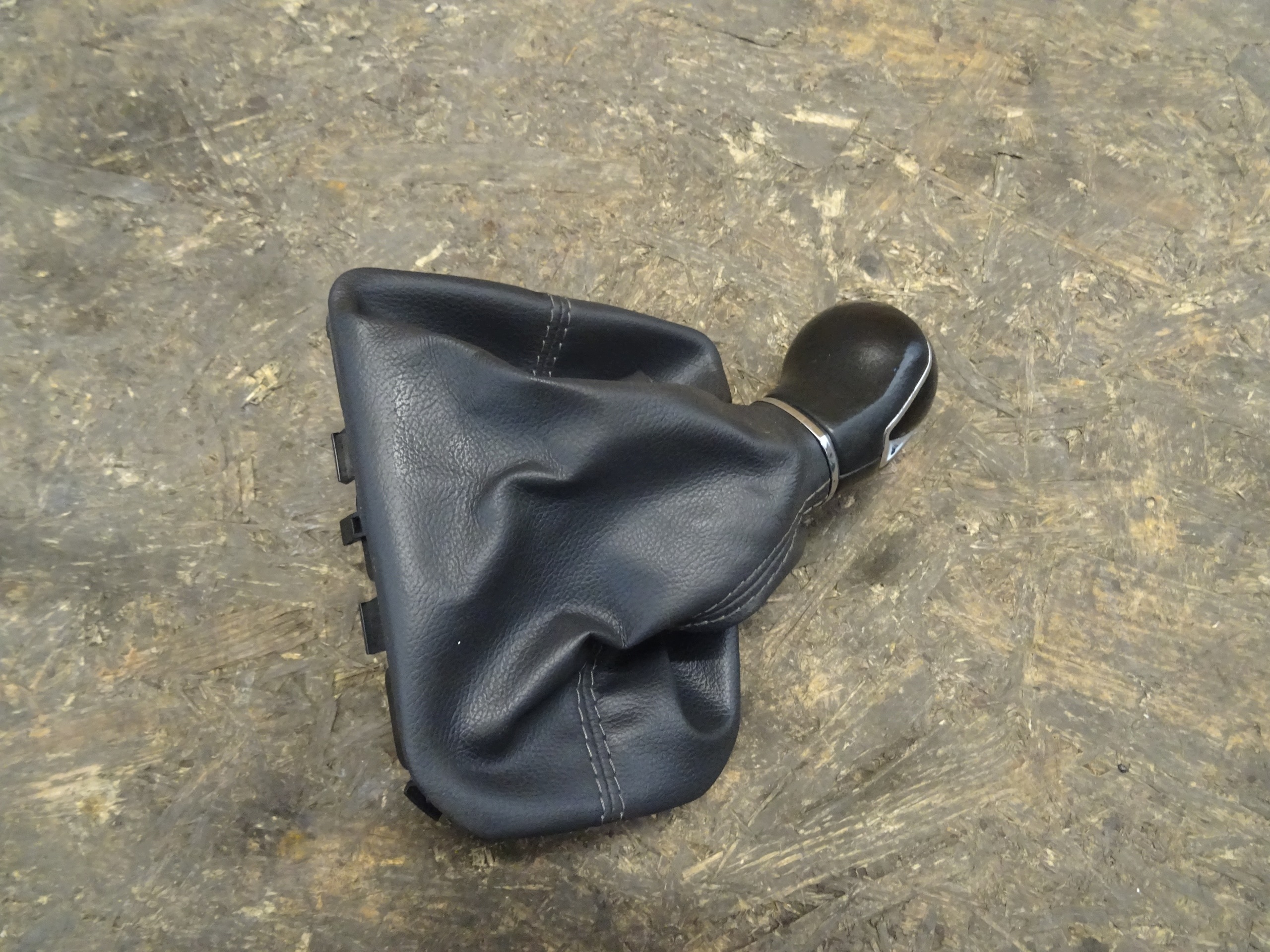 Schaltmanschette Seat Ibiza V 6F 0146658 image 3