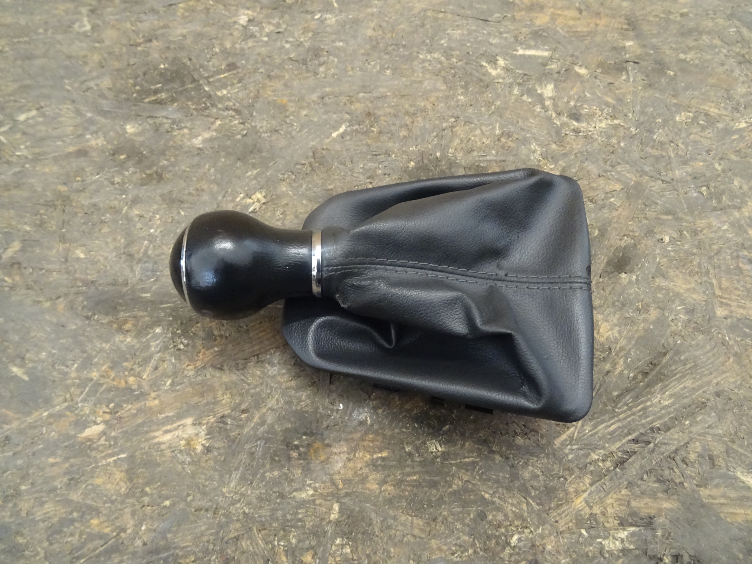 Schaltmanschette Seat Ibiza V 6F 0146658 image 4