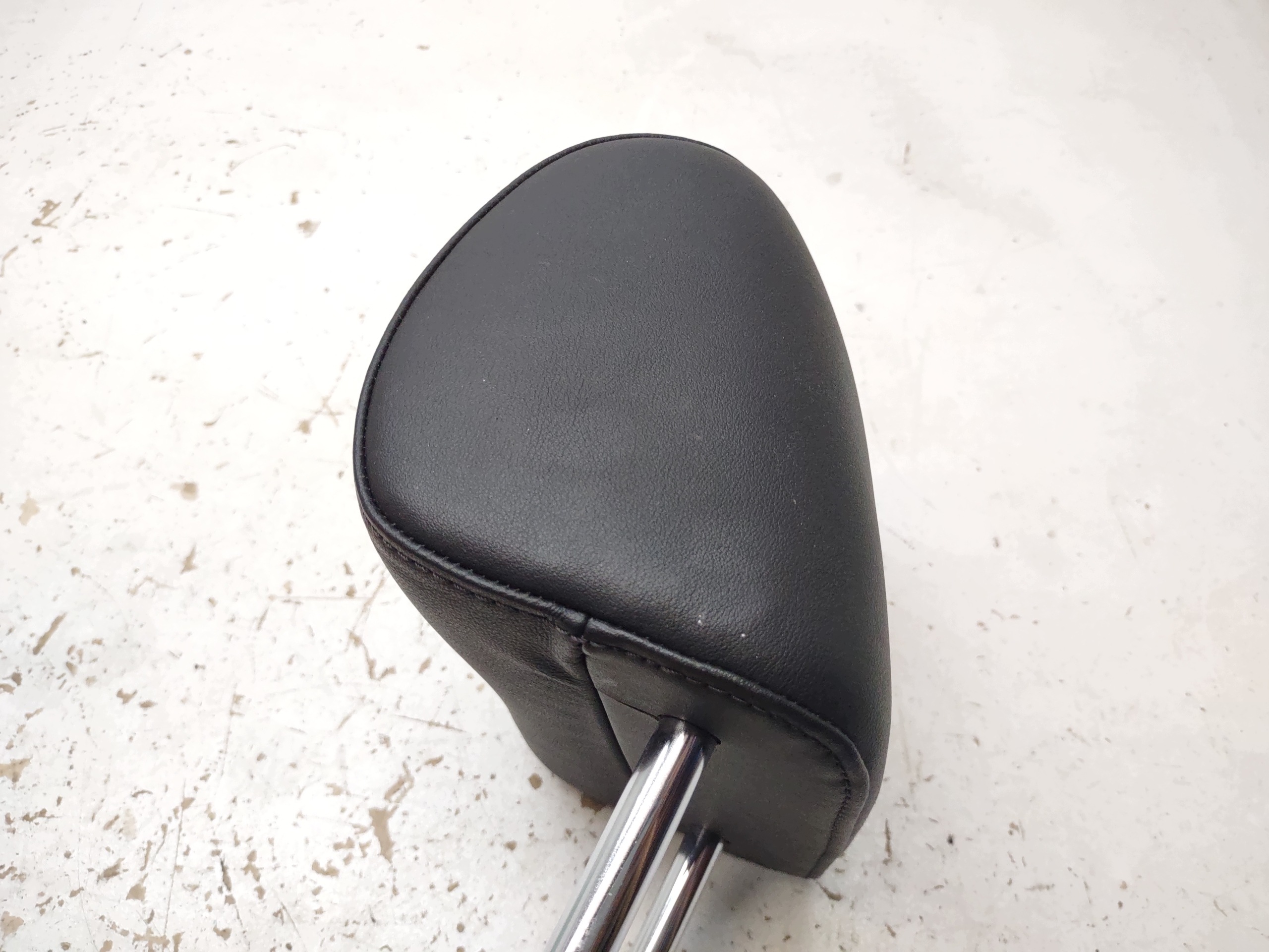Kopfstütze Skoda Superb II vorne links Leder OEM 3T0122123 image 5