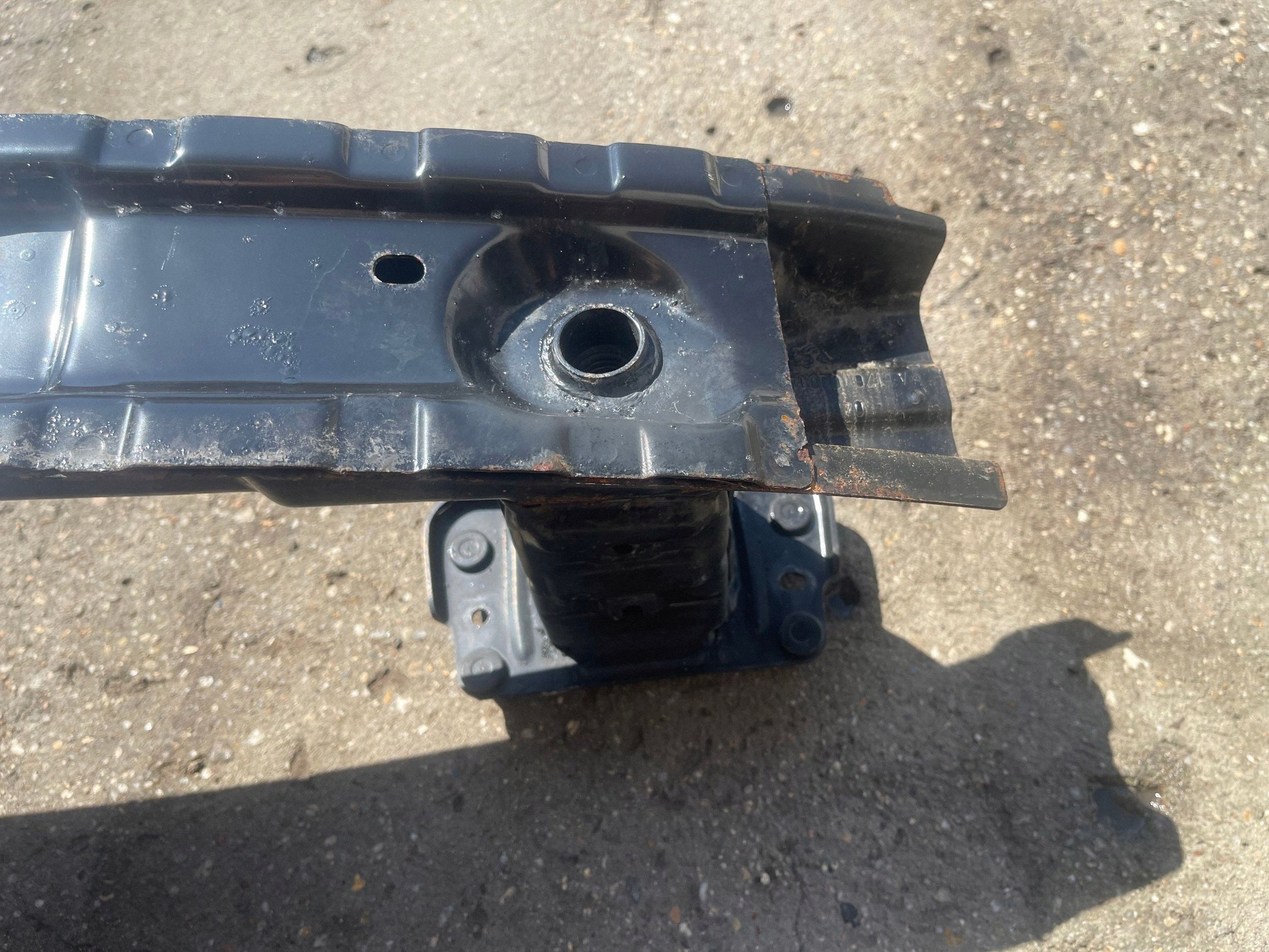 Achterbumper balk Mercedes CLA C117 image 4