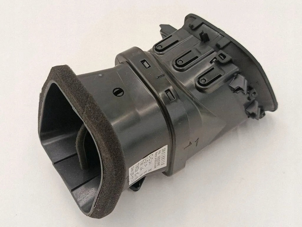 Dodge Challenger 5.7L - Aérateurs tableau de bord image 4