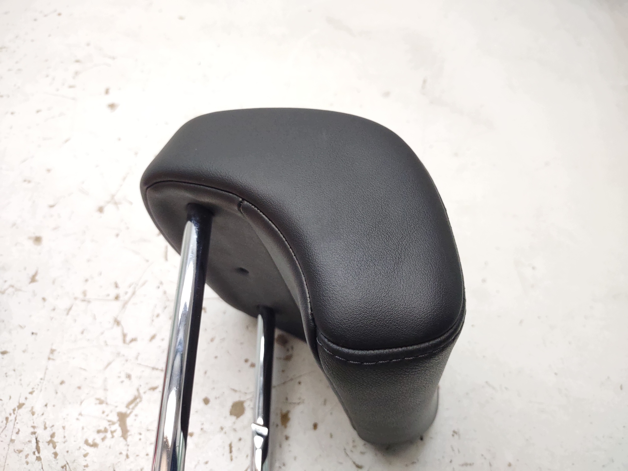 Kopfstütze Skoda Superb II hinten seitlich Leder schwarz OEM 3T0940167 image 3