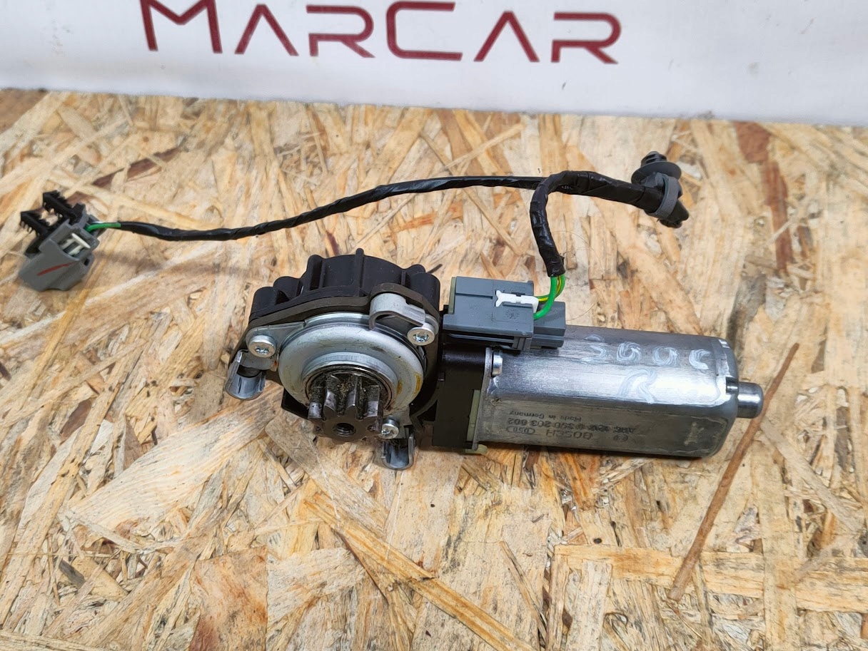 Sitzverstellmotor rechts vorne Chrysler 300C 05-10 OEM 0390203002 image 2