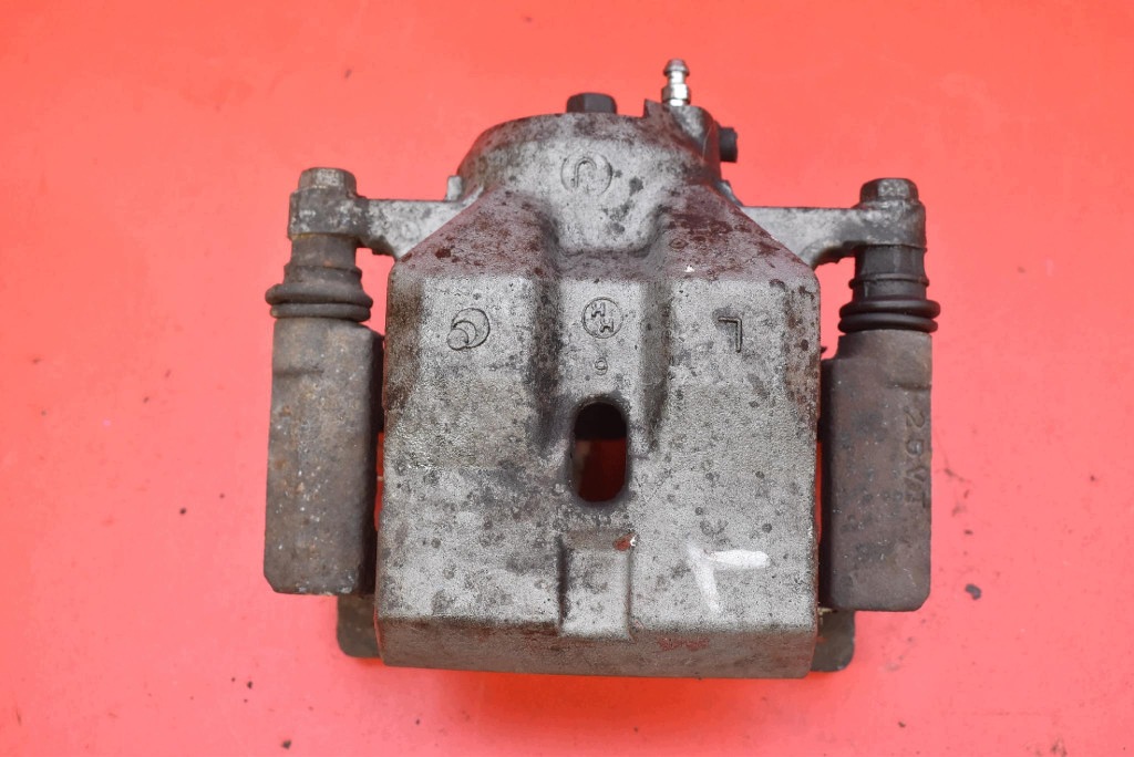 Bremssattel Links Vorne Toyota Prius 3 XW30 image 2