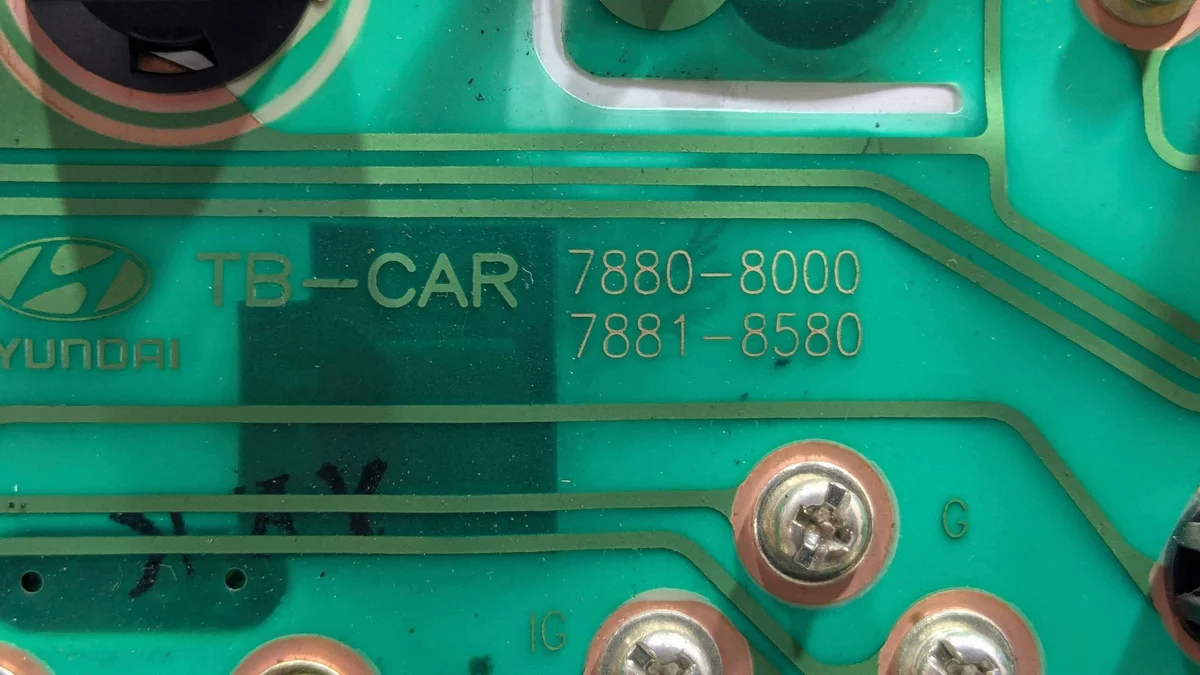 Compteur Hyundai Coupe 2006 2000cm3 OEM 20031114 image 4