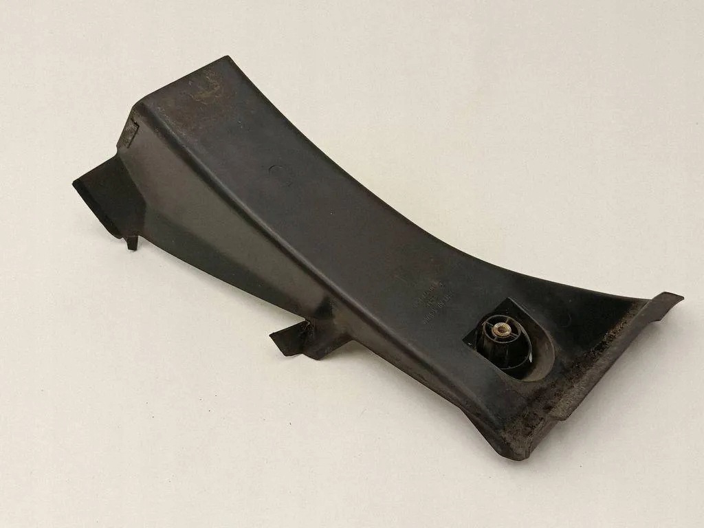 Tesla Model S Garniture Coffre Droite 100667500F image 4