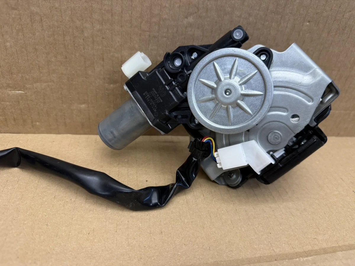 Honda HR-V Trunk Latch M77-61363-B image 4