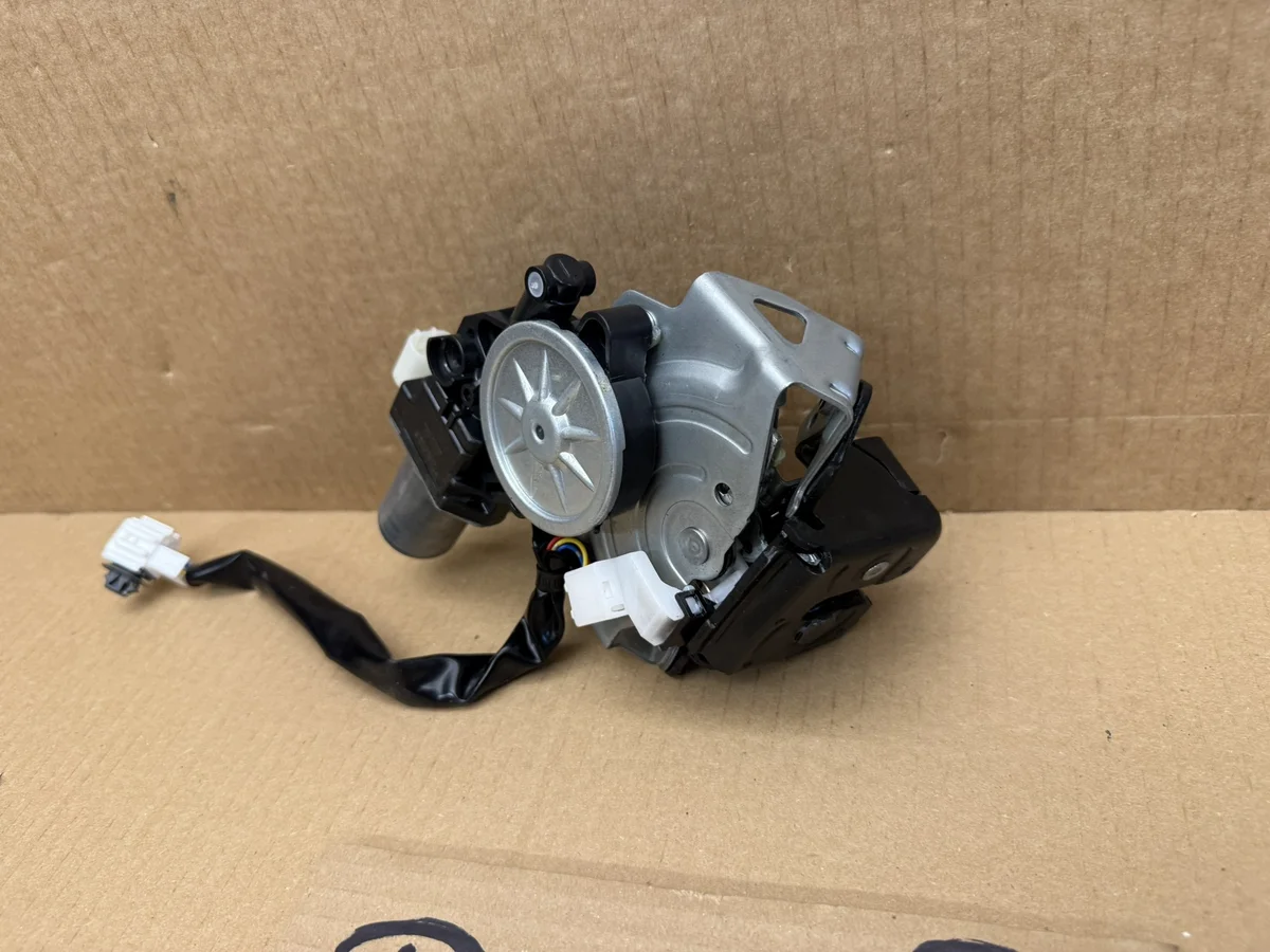 Honda HR-V Trunk Latch M77-61363-B image 5