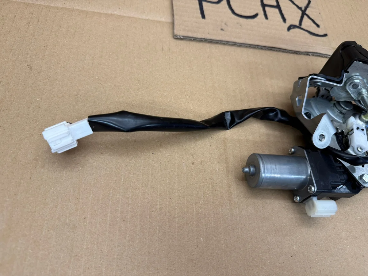 Honda HR-V Trunk Latch M77-61363-B image 9