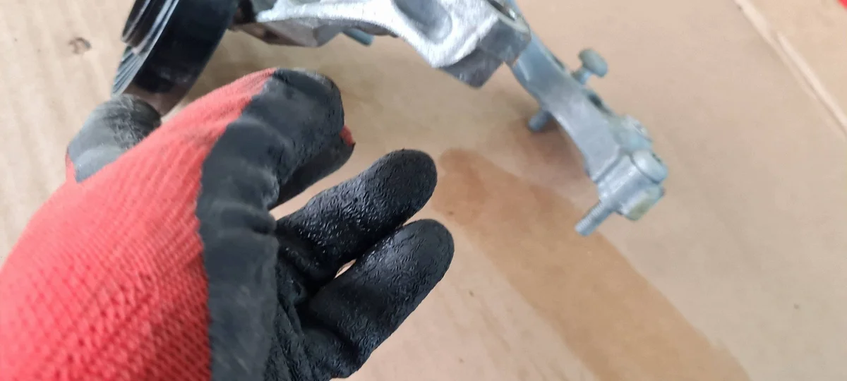 Audi SQ5 80A Bevestiging Airco Compressor image 6