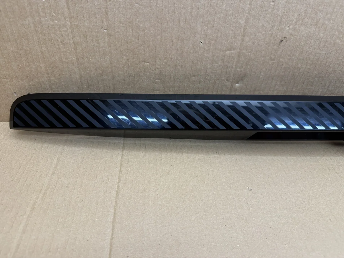 Dacia Bigster takaluukun helma 265126011R