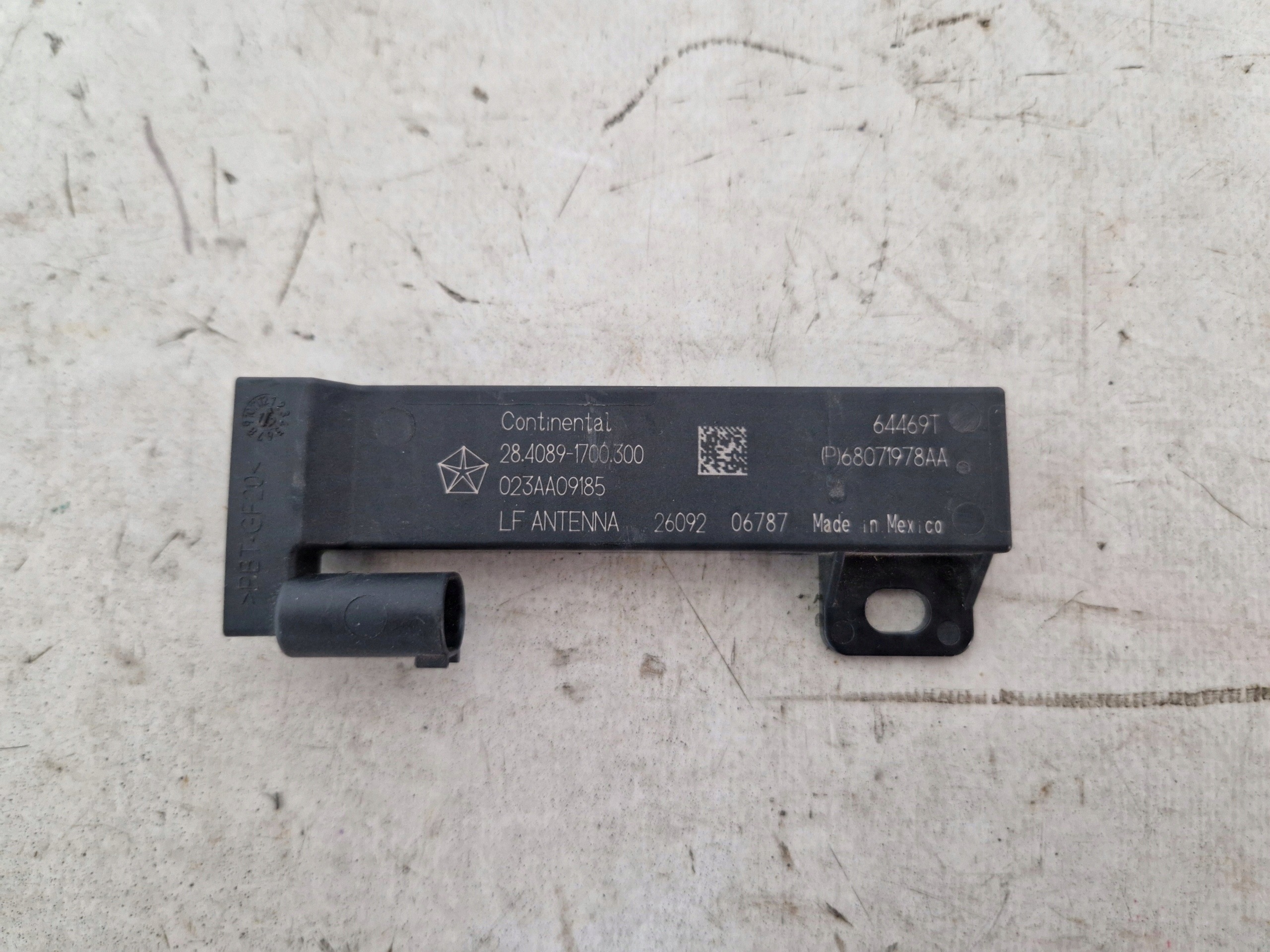 Dodge Charger 15- Antennu Keyless Moduuli 68071978AA