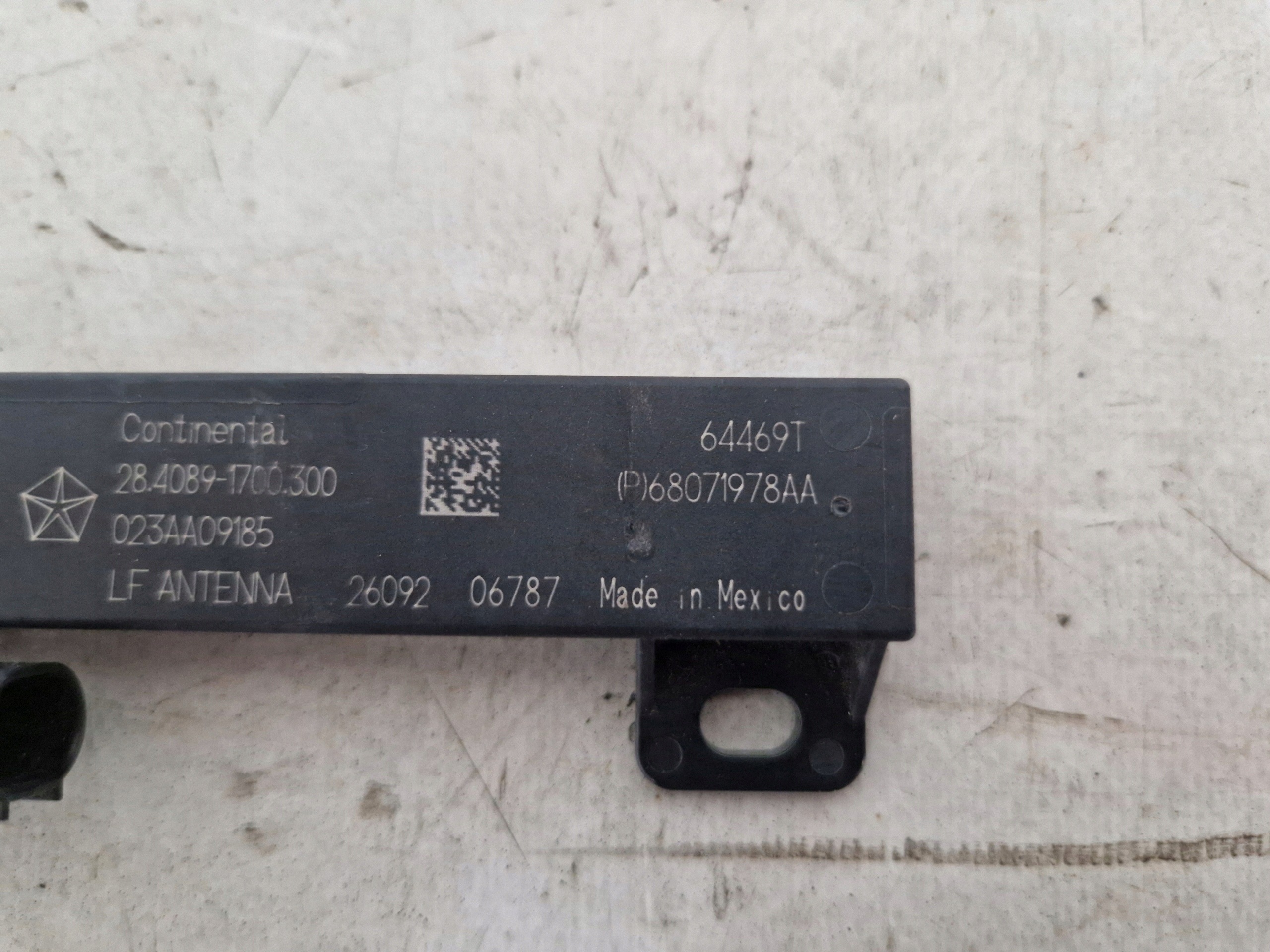 Dodge Charger 15- Antenne Keyless Modul 68071978AA image 4