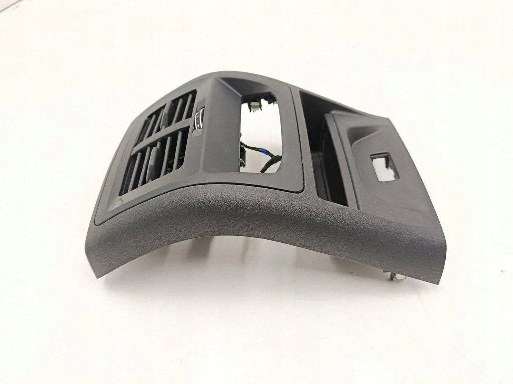 BMW X4 G02 F98 Lüftungsgitter Hinten image 3