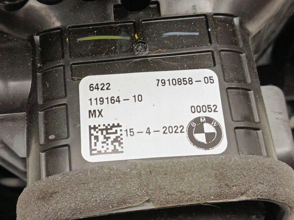 BMW X4 G02 F98 Lüftungsgitter Hinten image 10