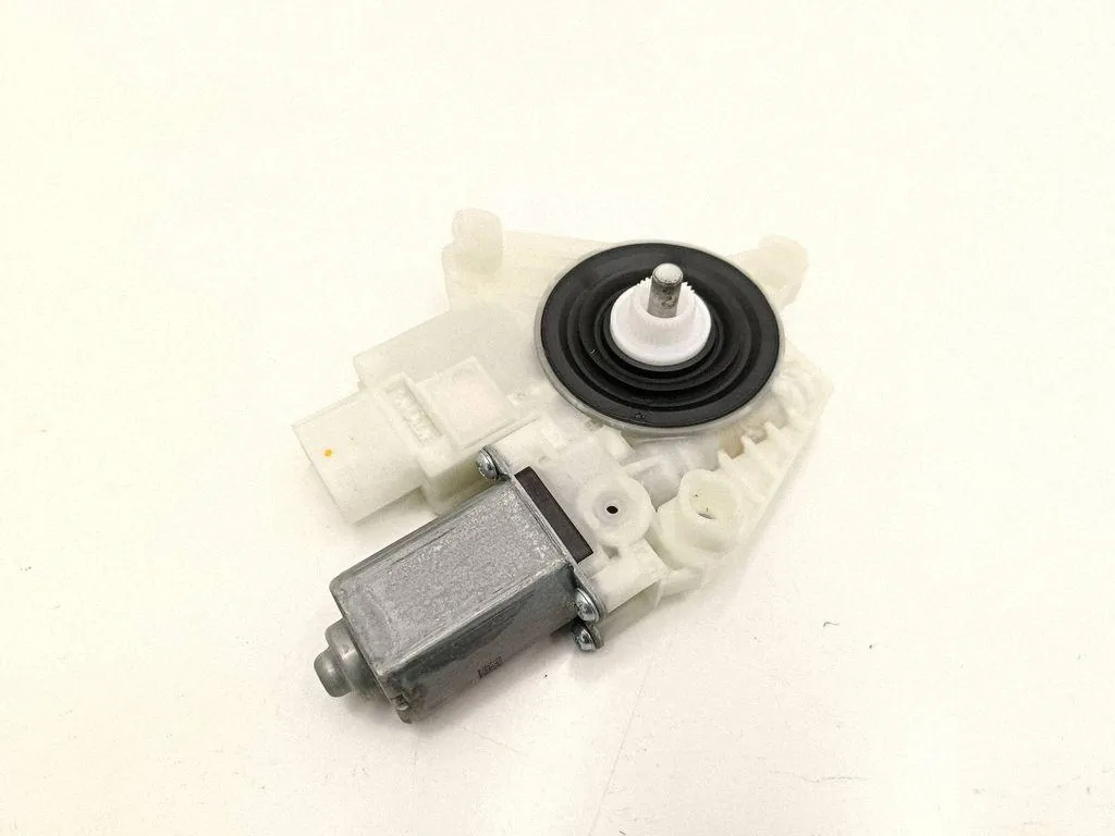 BMW 5 G30 G31 2016 Raamheffer Rechts image 3