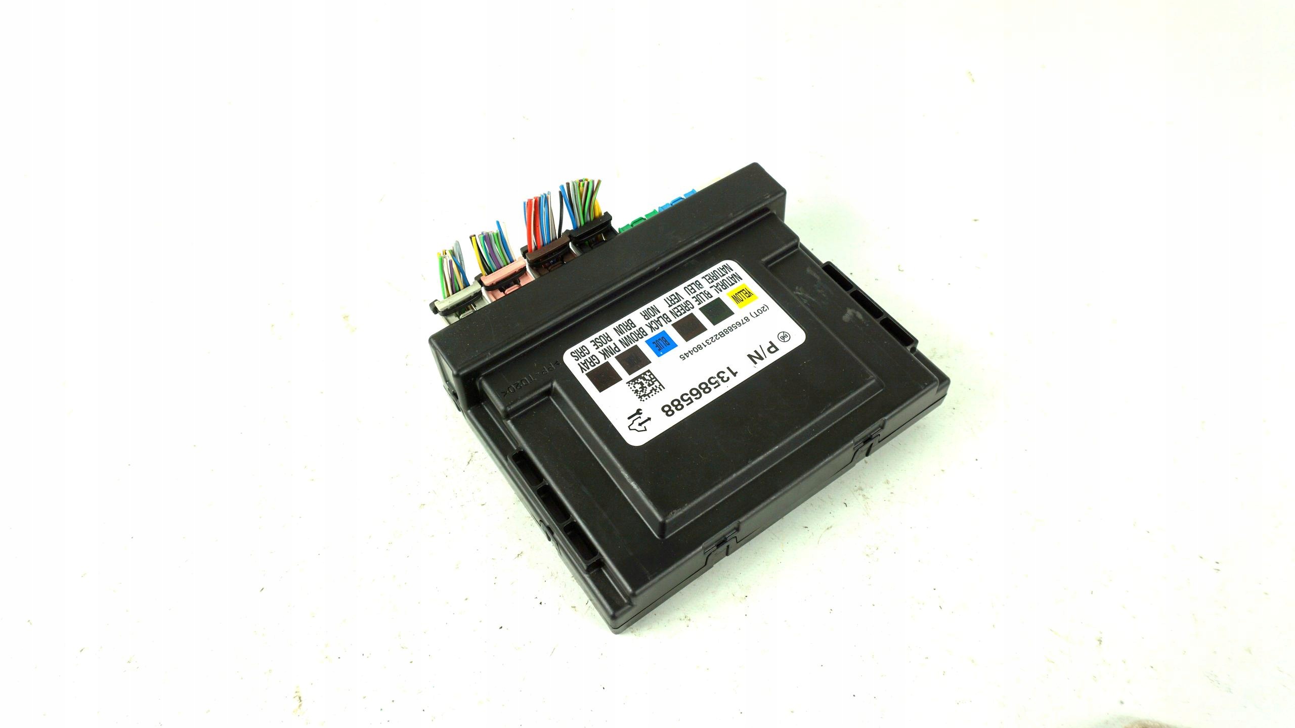 Module Confort BCM Opel Astra J 13586588 image 2
